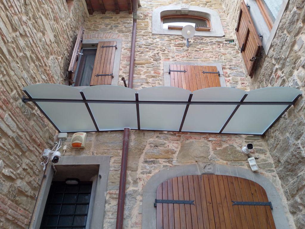 Montaggio tettoia vetro su misura